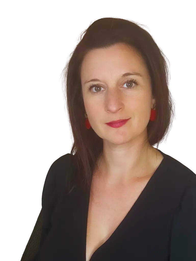 Découvrez un espace de guidance et de clarté, accompagné de la cartomancie et de la numérologie.